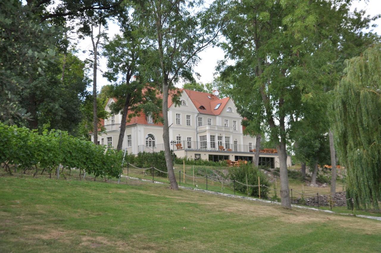 Hôtel Rezydencja Marii Rybieniec à Kiszkowo Extérieur photo